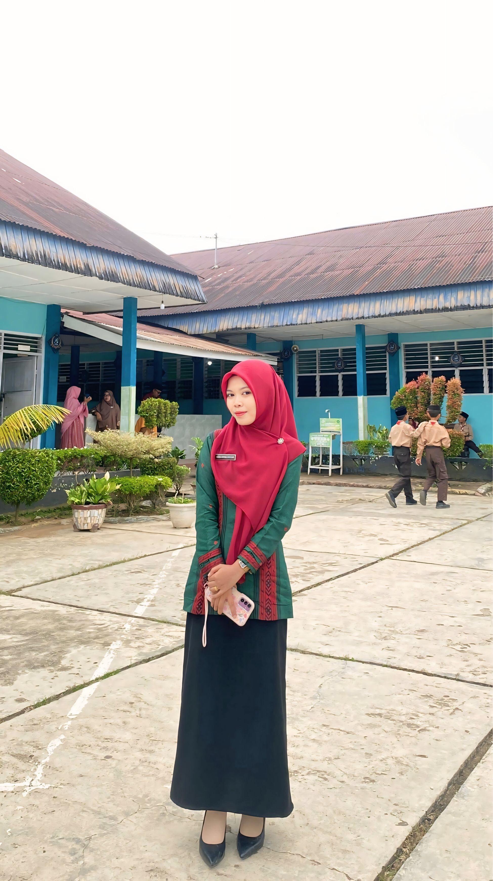 Risma Efrina Siregar, S.Pd