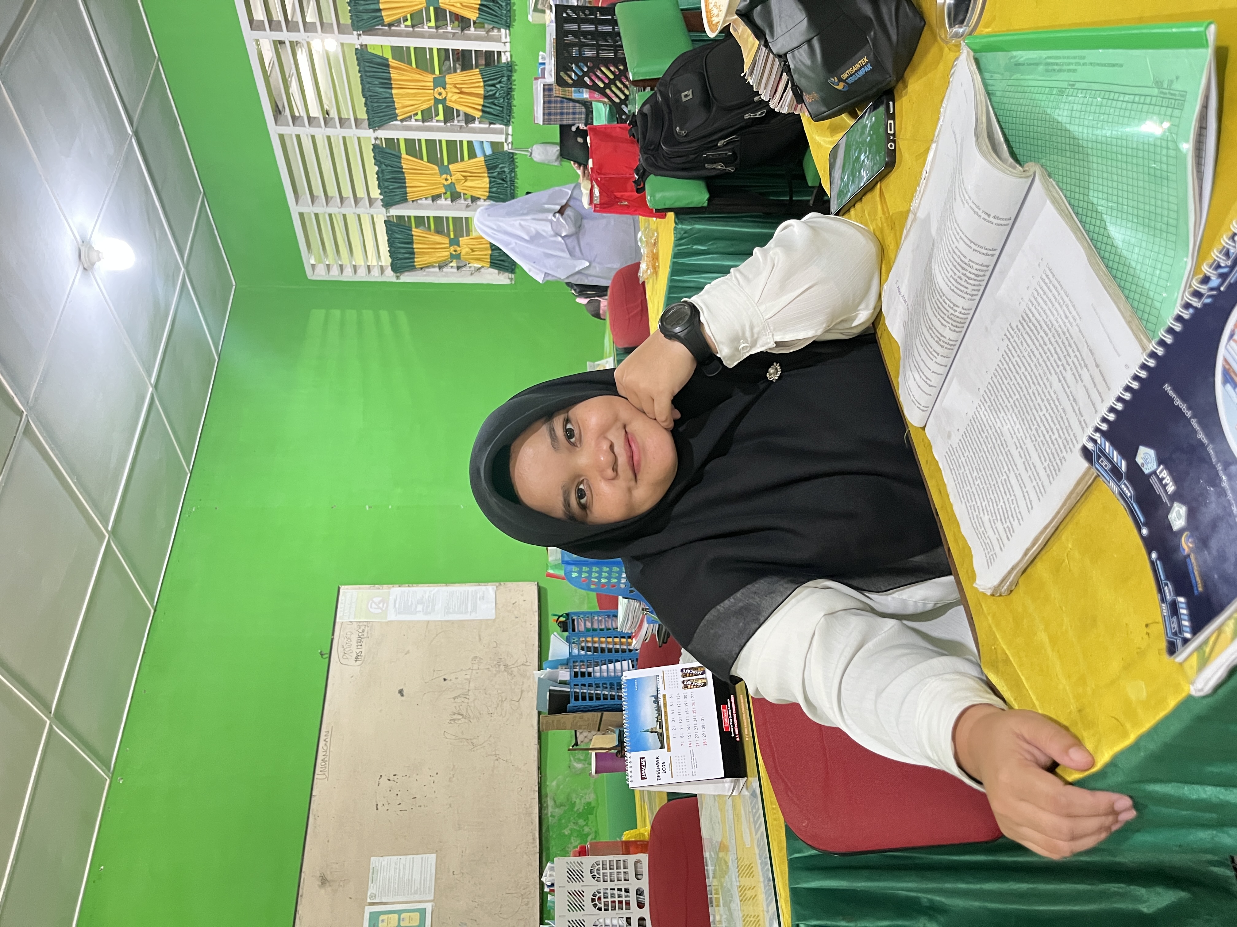 Foto Putri Andani Siregar,S.Pd.